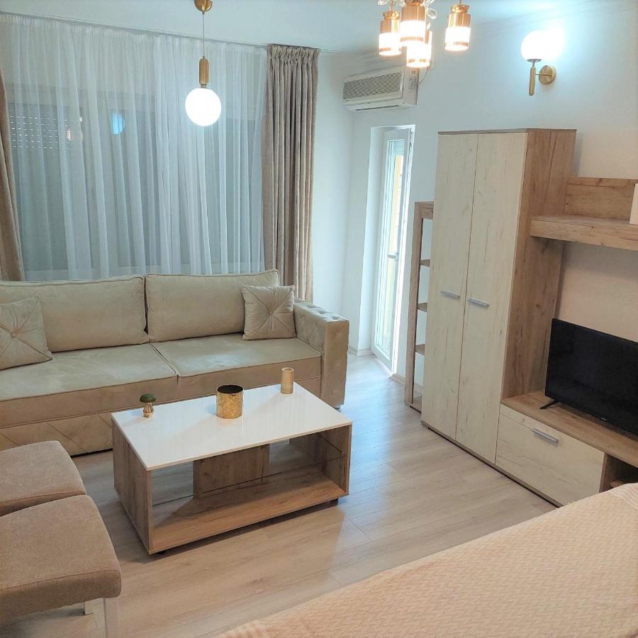 City Lux Square Apartments Skopje Ngoại thất bức ảnh