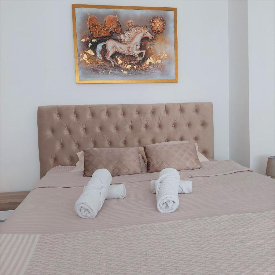 City Lux Square Apartments Skopje Ngoại thất bức ảnh