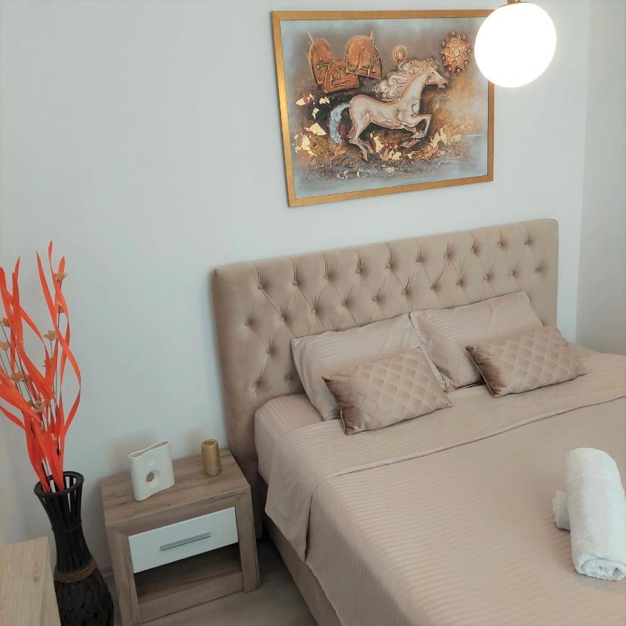 City Lux Square Apartments Skopje Ngoại thất bức ảnh
